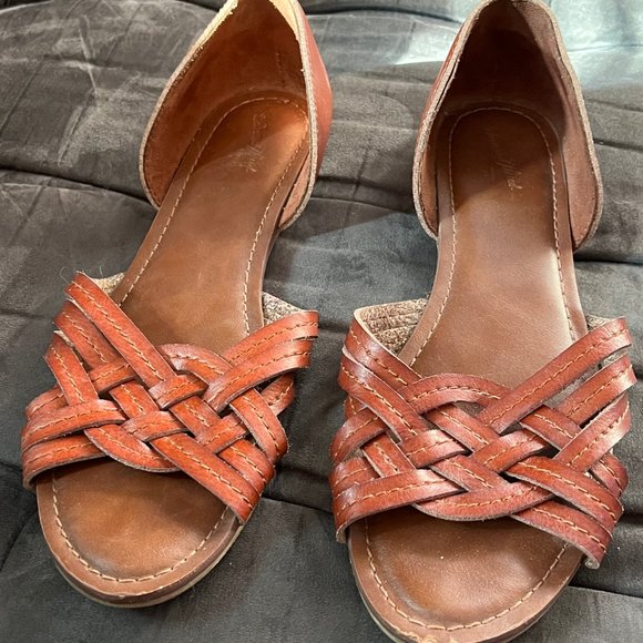 target - universal thread - cognac strappy sandals - size 8.5 - Picture 1 of 4